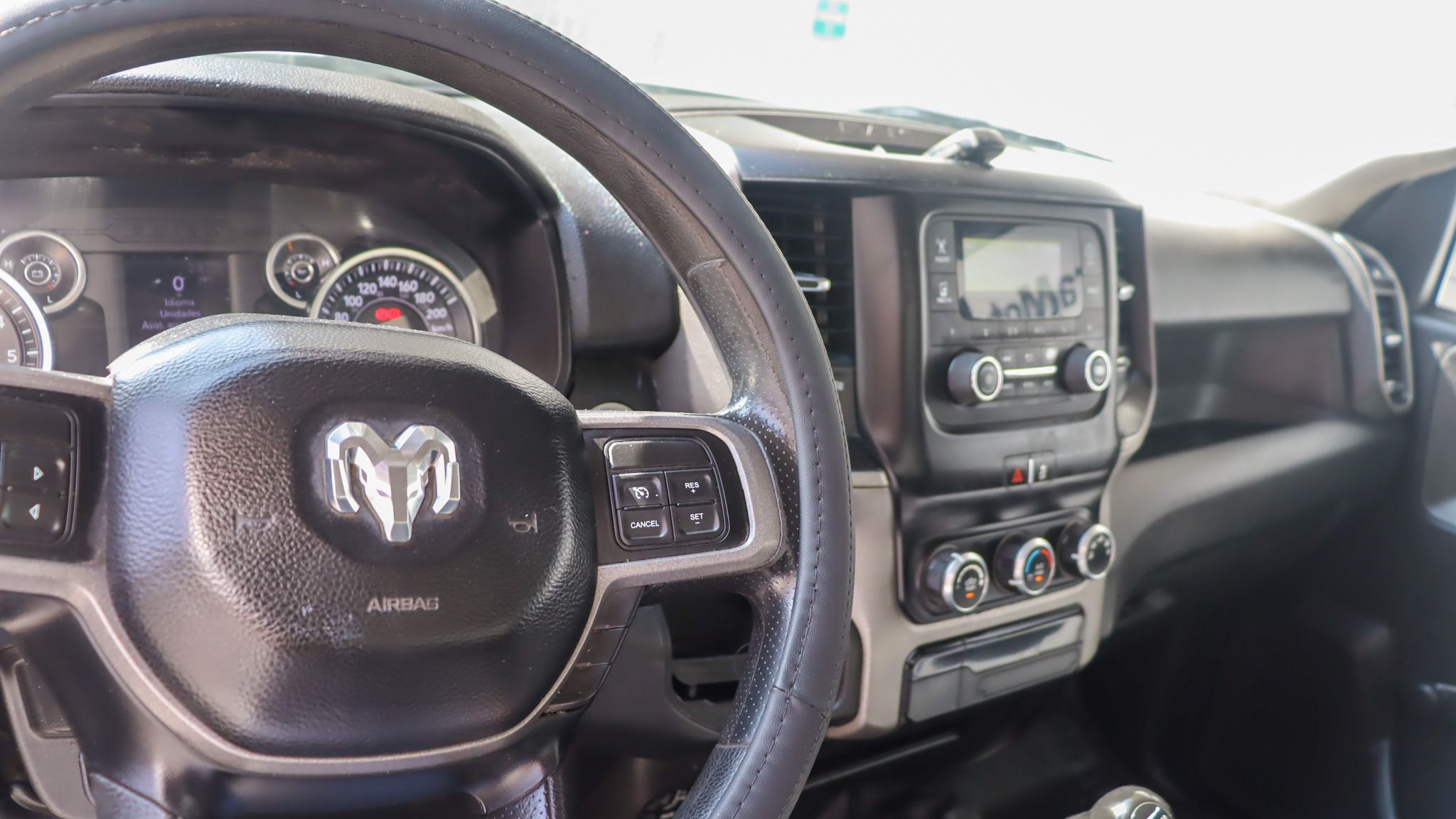 RAM 4000 2019 PL Reg Cab 4x2 V8 5MT