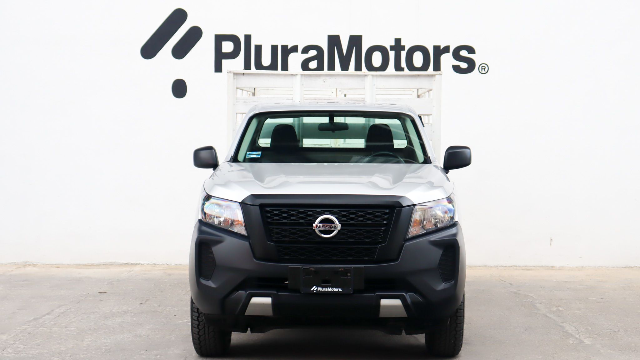 Nissan NP300 2022 2.5 Estacas Dh Aa Mt