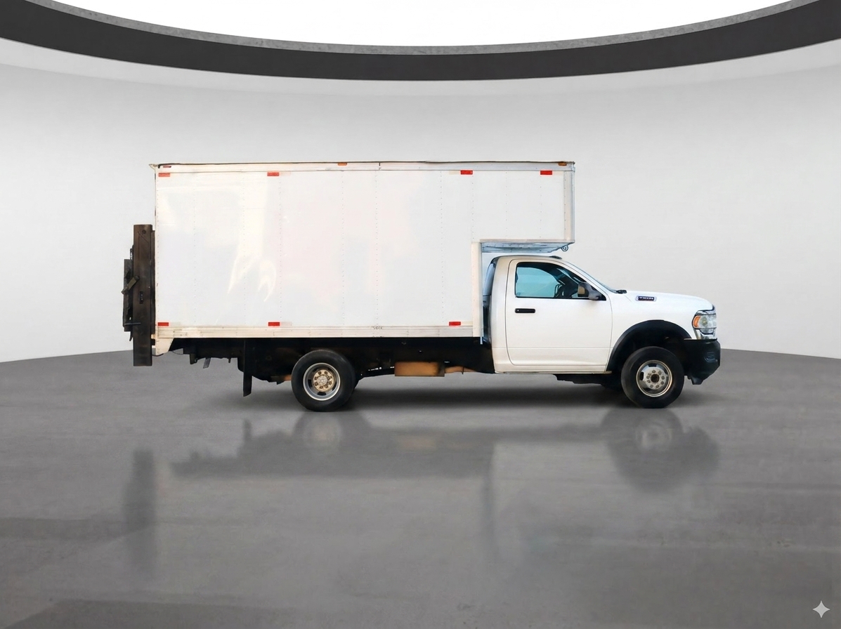 RAM 4000 2022 PL Reg Cab 4x2 V8 5MT